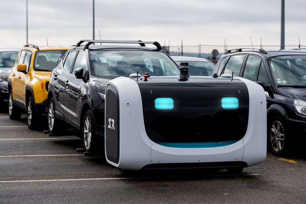 Obrázek: Když automobily parkují automobily: Samořiditelní roboti se na letištích postarají o vozidla pasažérů