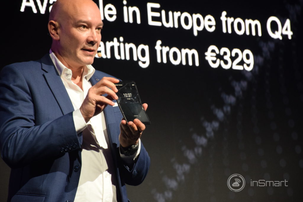 Obrázek: Další ohebný smartphone? TCL uvede v ČR vlastní smartphone i televize s 8K