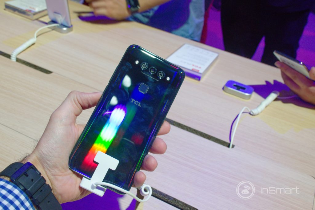Obrázek: Další ohebný smartphone? TCL uvede v ČR vlastní smartphone i televize s 8K
