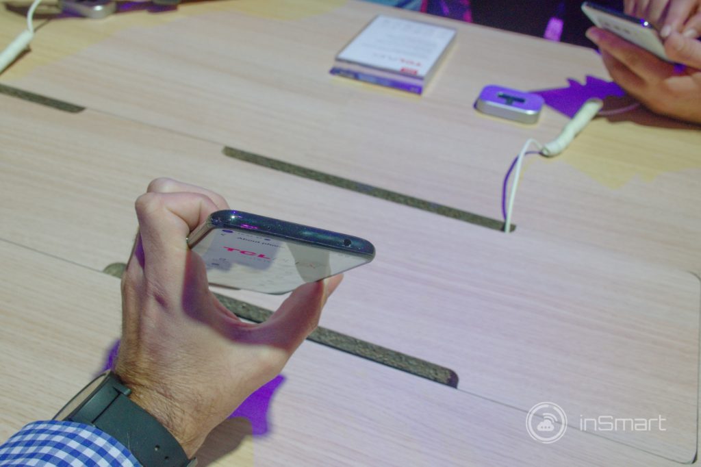 Obrázek: Další ohebný smartphone? TCL uvede v ČR vlastní smartphone i televize s 8K