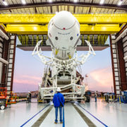 Obrázek: Simulace selhání. SpaceX zkusí, co by se stalo, kdyby se za letu rozpadla raketa nesoucí modul s posádkou
