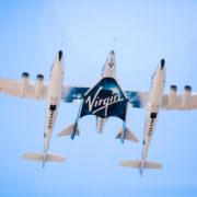 Obrázek: Miliardáři míří do vesmíru: Uspěl Virgin Galactic i Blue Origin Jeffa Bezose