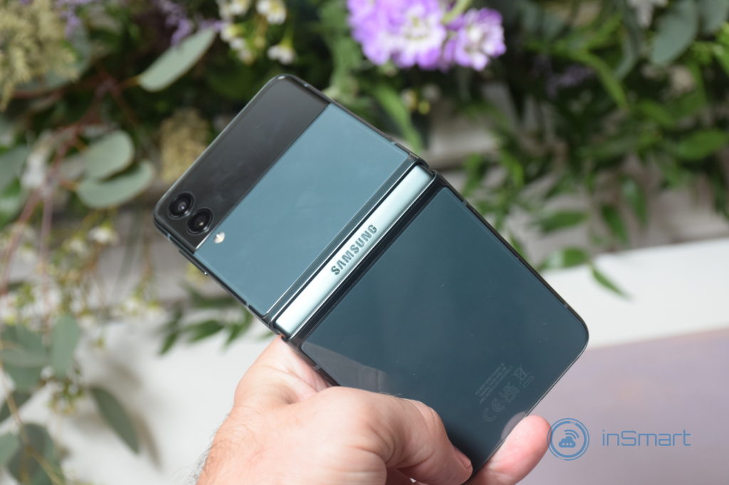 Obrázek: Třetí generace ohýbacích telefonů je tu. Samsung Galaxy Z Flip 3 nadchne, Z Fold 3 už tolik ne