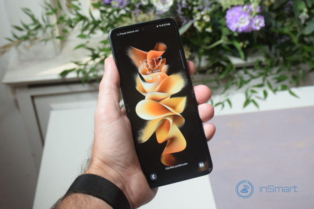 Obrázek: Třetí generace ohýbacích telefonů je tu. Samsung Galaxy Z Flip 3 nadchne, Z Fold 3 už tolik ne