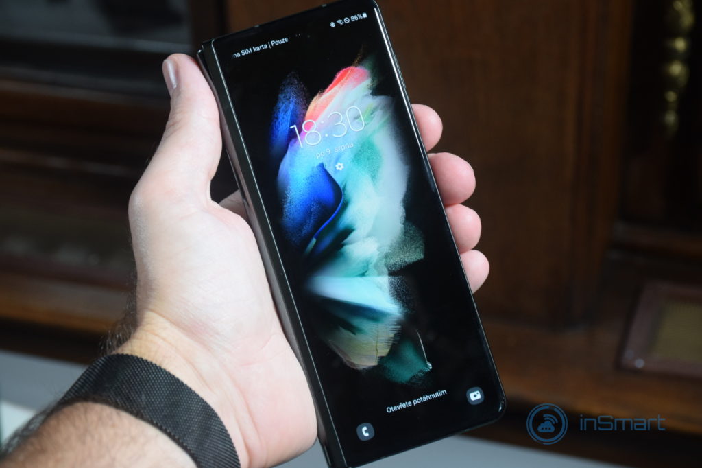 Obrázek: Třetí generace ohýbacích telefonů je tu. Samsung Galaxy Z Flip 3 nadchne, Z Fold 3 už tolik ne
