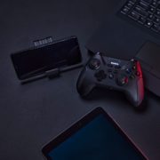 Obrázek: HyperX Clutch je bezdrátový herní ovladač k PC a chytrému telefonu