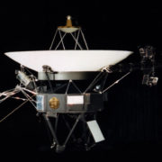 Obrázek: 45 let starý Voyager 1 posílá matoucí data, NASA zjišťuje proč