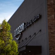 Obrázek: Amazon bojuje proti falešným recenzím, investuje do pokročilých systémů umělé inteligence