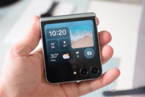 Obrázek: První dojmy: Samsung Galaxy Z Flip 5 je tenčí a s velkým vnějším displejem
