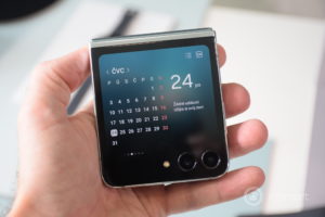 Obrázek: První dojmy: Samsung Galaxy Z Flip 5 je tenčí a s velkým vnějším displejem