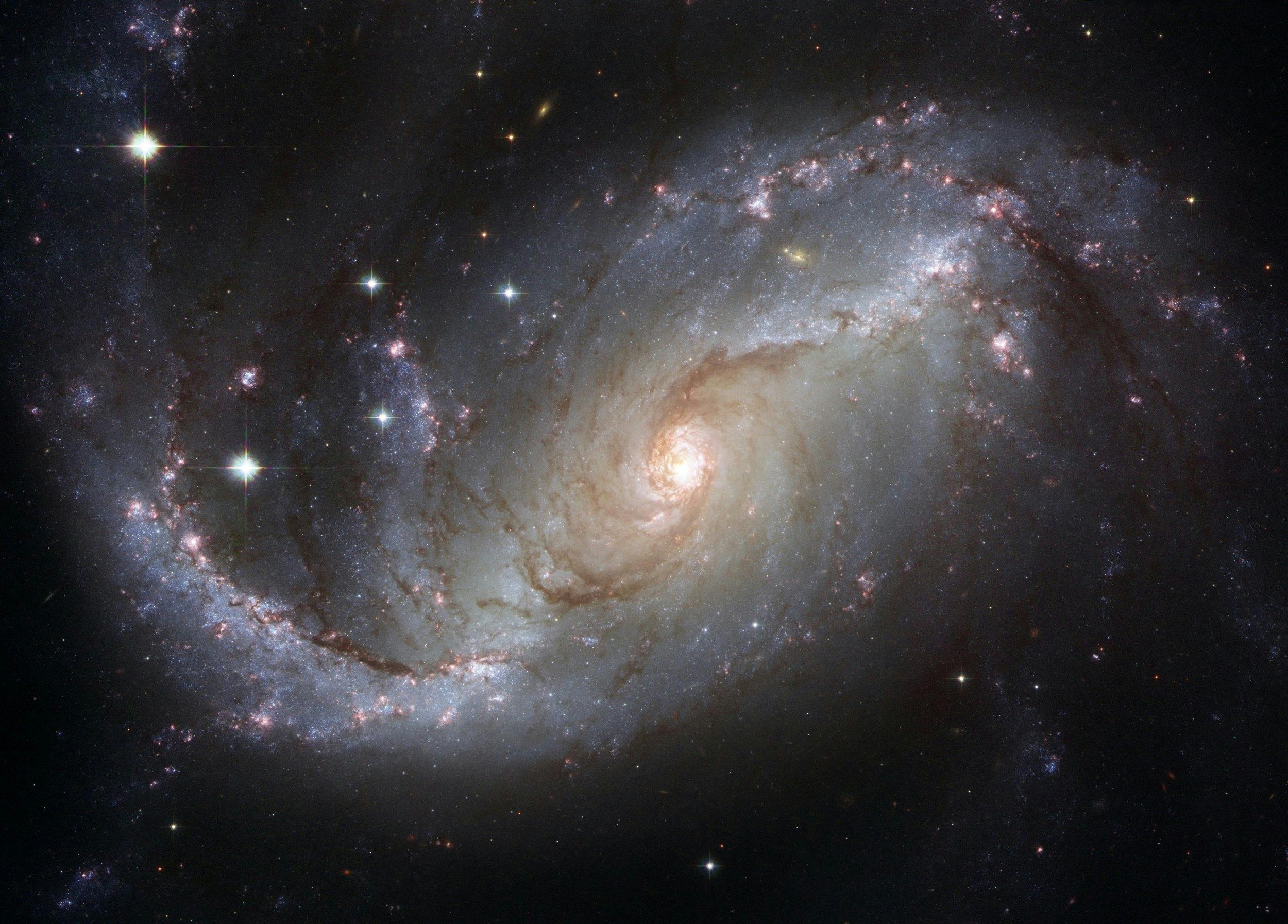 Obrázek: Mrtvá galaxie vysílá rádiové vlny. Vědci zatím netuší proč Obrázek: Mrtvá galaxie vysílá rádiové vlny. Vědci zatím netuší proč