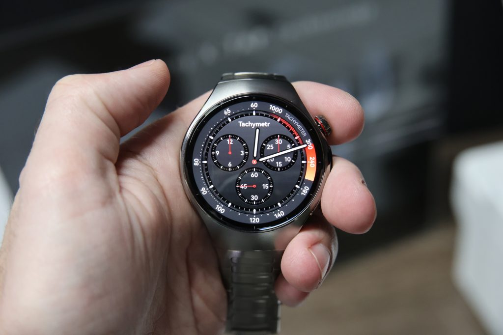 Obrázek: Displej jasnější než iPhone a 10 dní výdrže: Nové Huawei Watch překvapily cenou