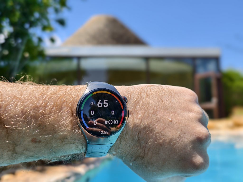 Obrázek: Displej jasnější než iPhone a 10 dní výdrže: Nové Huawei Watch překvapily cenou