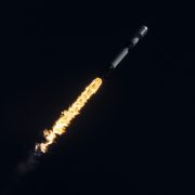 Obrázek: Raketa na oběžnou dráhu každý druhý den. SpaceX chce v roce 2025 překonat vlastní rekord o 36 startů