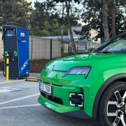 Obrázek: Bleskové nabíjení elektromobilu za 11 Kč? PRE Charge Platinum je nový nabíjecí tarif s asistenčními službami v ceně Obrázek: Bleskové nabíjení elektromobilu za 11 Kč? PRE Charge Platinum je nový nabíjecí tarif s asistenčními službami v ceně