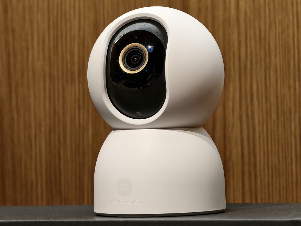 Obrázek: Nová Xiaomi Smart Camera C701 stojí pár korun: Otočná 360° kamera zvládá AI hlídání dětí a domácích mazlíčků