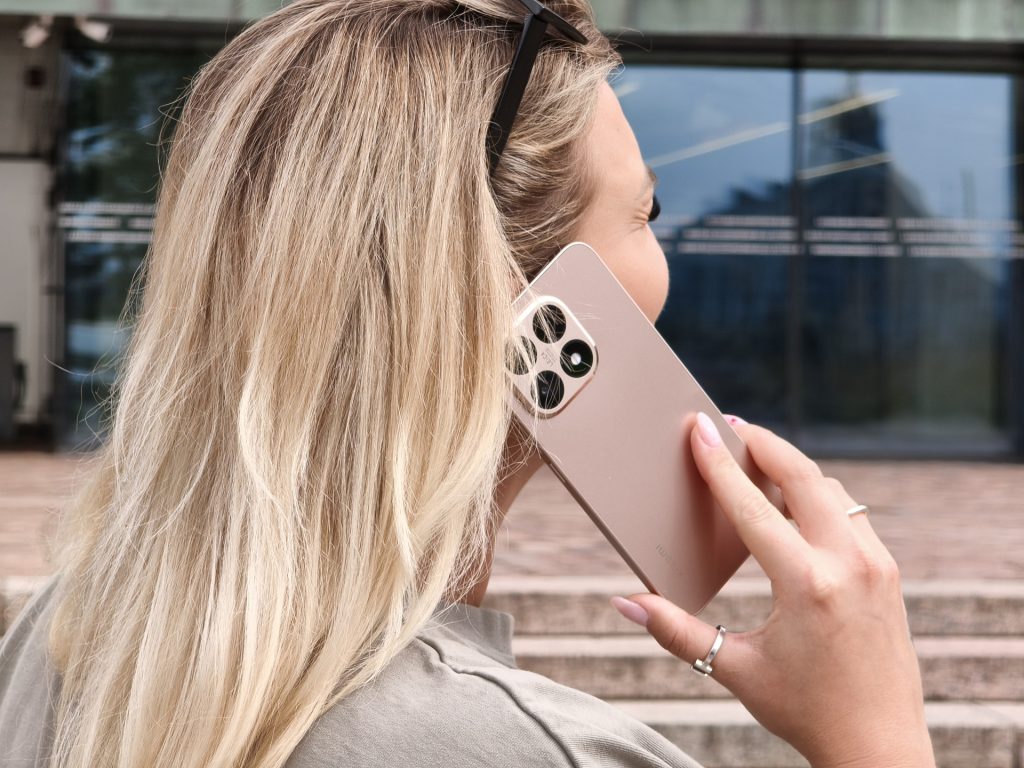 Obrázek: Xiaomi 15T Pro funguje jako vysílačka i bez operátora. Novinka dostala prémiový fotoaparát, skvělá je i česká cena