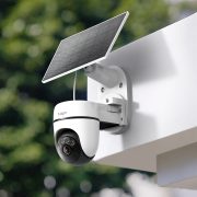 Obrázek: Překvapivě levný hlídač: Pohyblivá solární kamera střeží váš dům i bez zásuvky Obrázek: Překvapivě levný hlídač: Pohyblivá solární kamera střeží váš dům i bez zásuvky