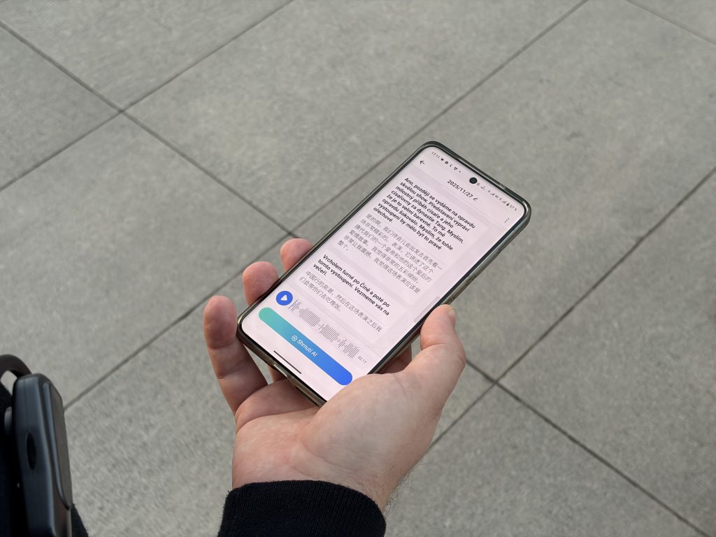 Obrázek: Recenze AI překladače Timekettle W4: Zkusili jsme mluvit česky v Číně a fungovalo to