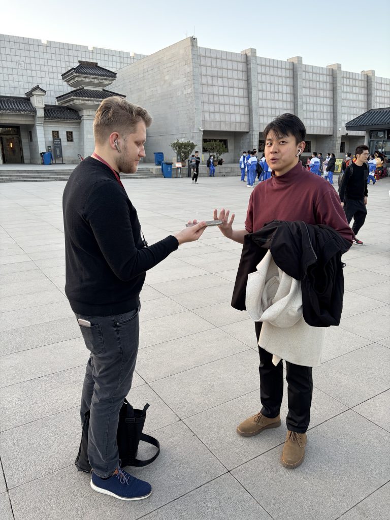 Obrázek: Recenze AI překladače Timekettle W4: Zkusili jsme mluvit česky v Číně a fungovalo to