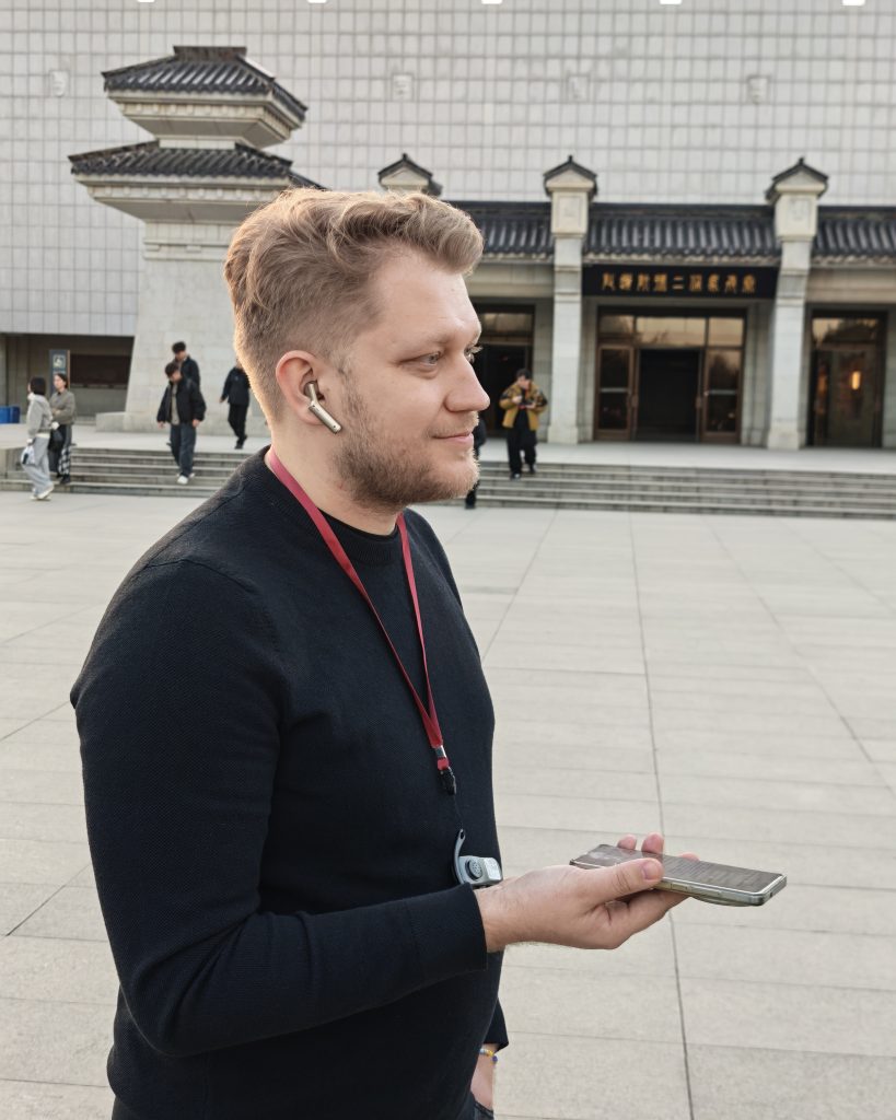 Obrázek: Recenze AI překladače Timekettle W4: Zkusili jsme mluvit česky v Číně a fungovalo to