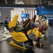 Obrázek: Tohle křeslo udělá z vaší babičky Transformera a rozhýbe ji jako za mlada Obrázek: Tohle křeslo udělá z vaší babičky Transformera a rozhýbe ji jako za mlada