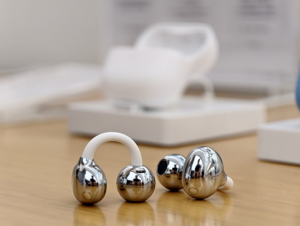 Obrázek: Lehčí než špunty a nezakrývají uši: Huawei FreeClip 2 jsou ideální sluchátka na sport a do posilovny