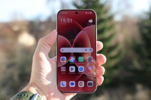 Obrázek: Tlumočník v mobilu i odstranění objektů z fotek: Co všechno umí umělá inteligence v nových mobilech řady Xiaomi 17?