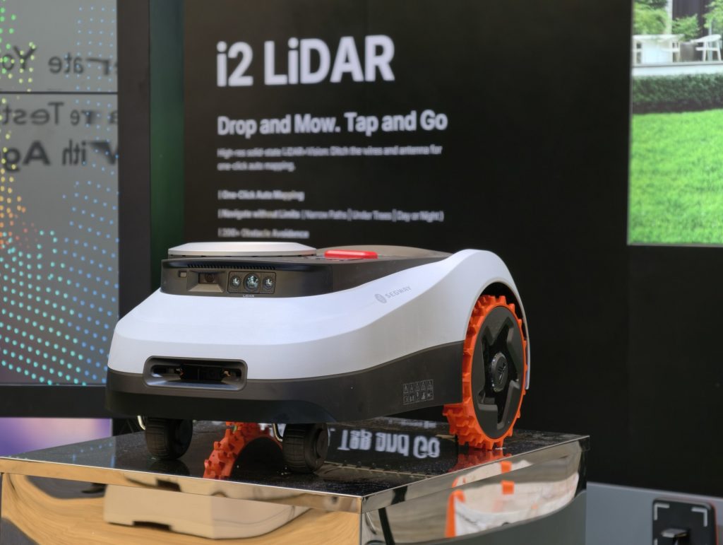 Obrázek: Viděli jsme budoucnost robotických sekaček. Navimow dorazí na český trh již v únoru