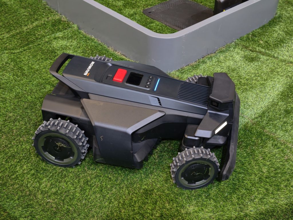 Obrázek: Viděli jsme budoucnost robotických sekaček. Navimow dorazí na český trh již v únoru