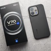 Obrázek: Recenze smartphonu vivo V70 s periskopem. Takhle se dělá střední třída